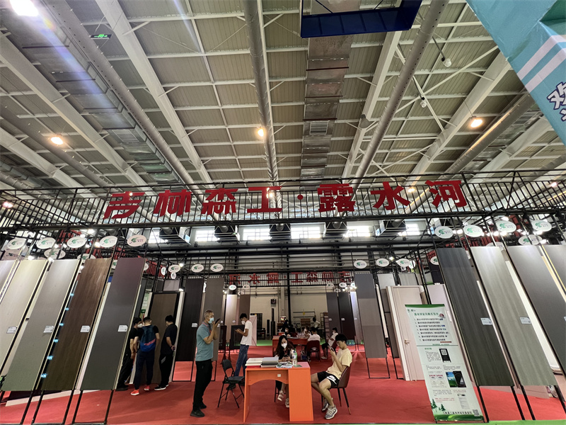 Z6尊龙凯时板材参展东北（长春）第26届构筑装璜及资料展览会圆满成功
